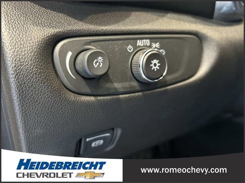 Used 2020 Chevrolet Blazer L FWD image 29