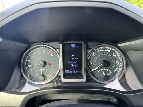 Used 2019 Toyota Tacoma TRD Off-Road AWD/4WD image 33