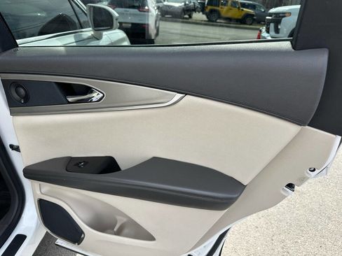 Used 2016 Lincoln MKX Select w/ Select Plus Package image 19