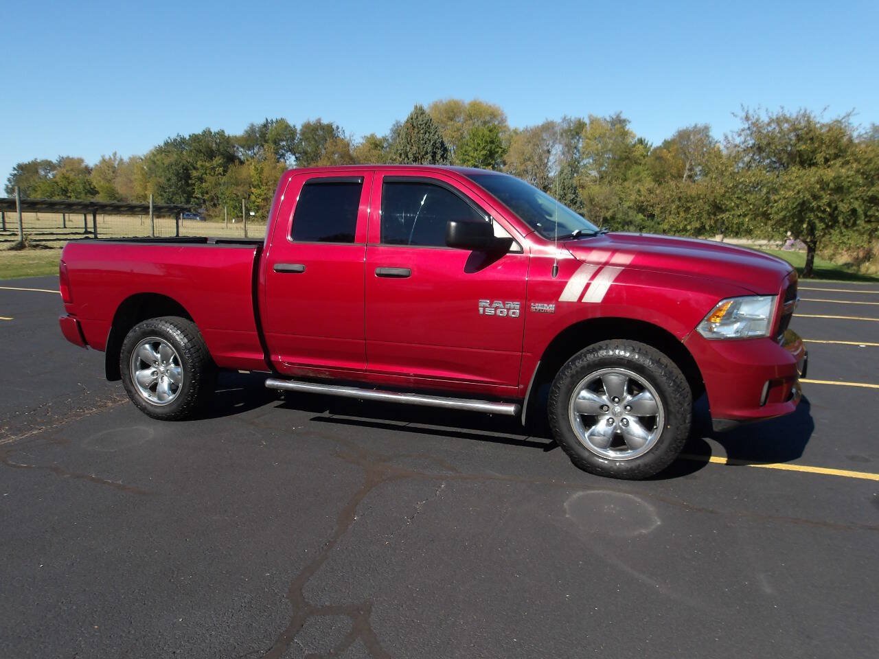 Used 2014 RAM 1500 Express AWD/4WD image 1
