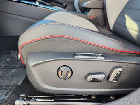 New 2025 Volkswagen GTI SE image 7