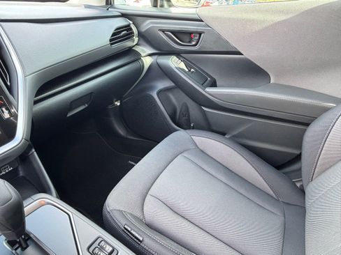 Used 2025 Subaru Crosstrek 2.5i Premium AWD/4WD image 18