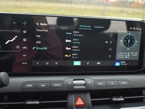 New 2025 Kia K4 EX image 24