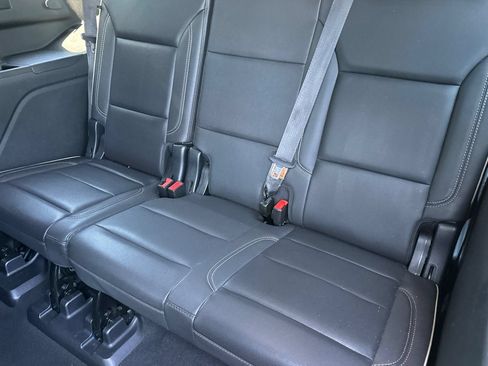 Used 2023 GMC Yukon SLT w/ SLT Premium Package AWD/4WD image 20
