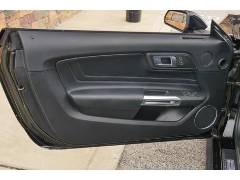 Used 2019 Ford Mustang Bullitt image 9