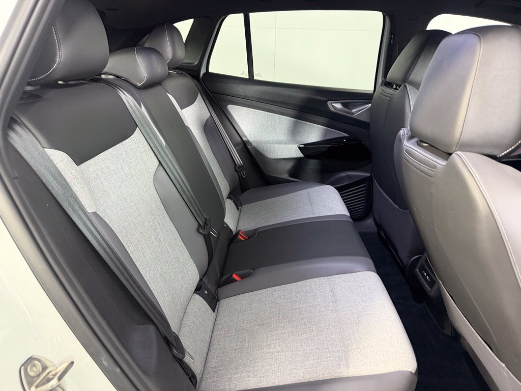 Used 2024 Volkswagen ID.4 2WD image 17