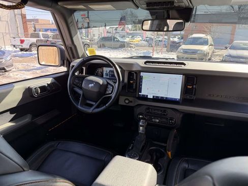 Used 2021 Ford Bronco Badlands w/ Sasquatch Package image 18