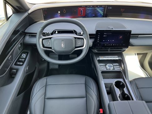 New 2025 Lincoln Nautilus Premier w/ Equipment Group 102A image 16