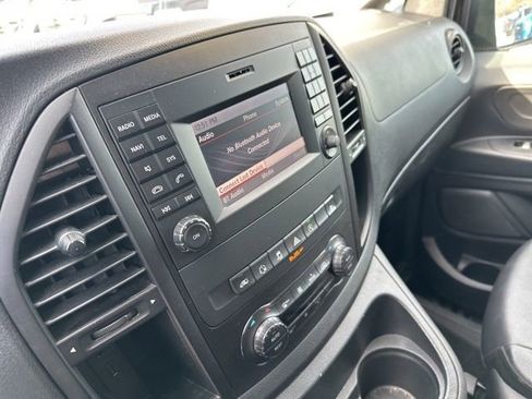 Used 2017 Mercedes-Benz Metris Passenger image 8