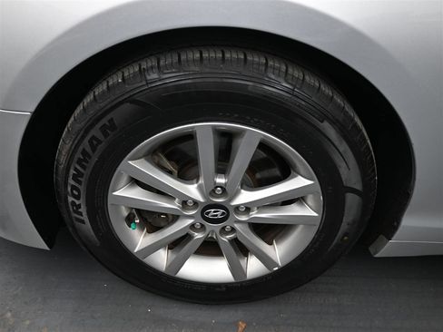 Used 2016 Hyundai Sonata SE image 16