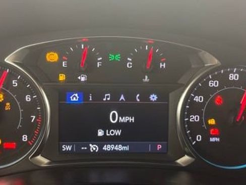 Used 2023 Chevrolet Traverse LT FWD image 30