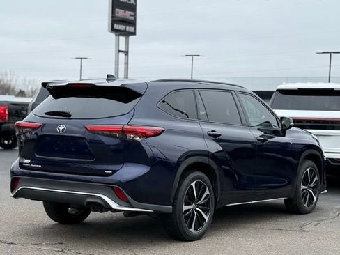 Used 2022 Toyota Highlander XSE FWD image 44