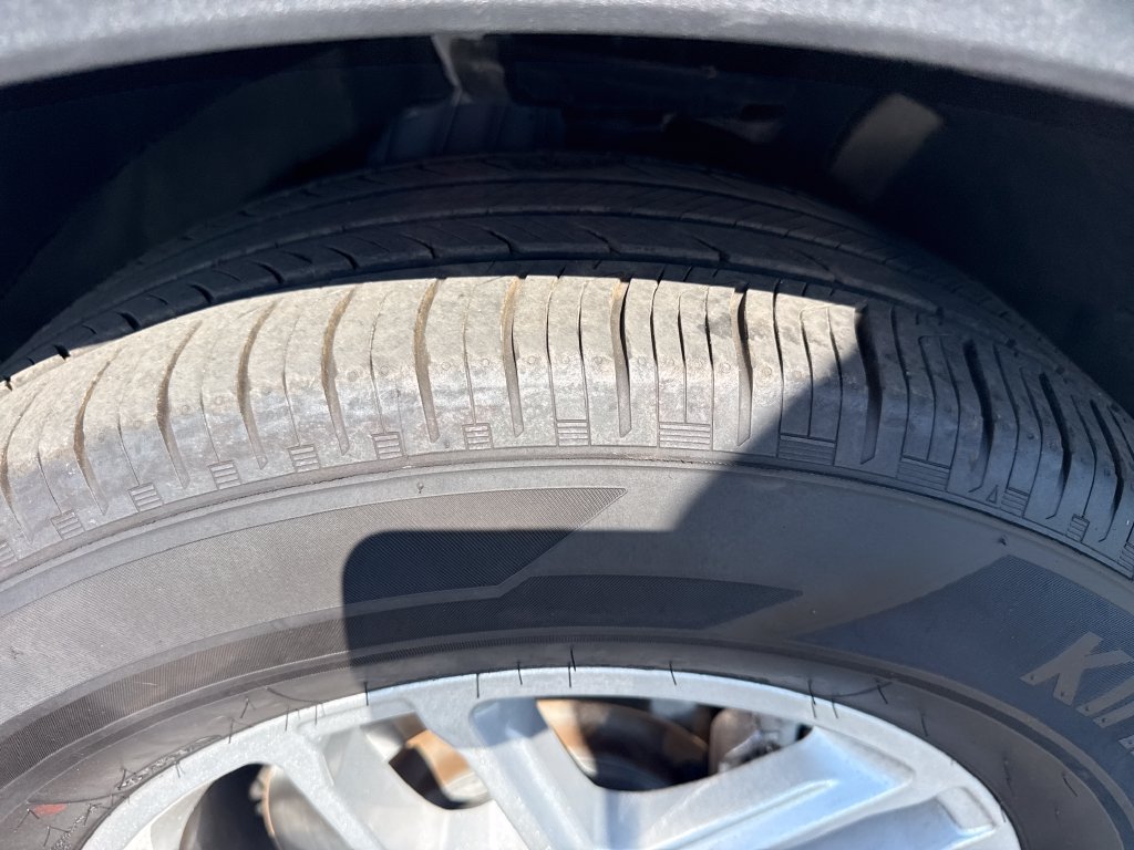 Used 2026 Ford Explorer Active RWD image 22