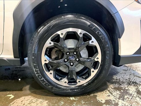 Used 2023 Subaru Crosstrek 2.0i image 9