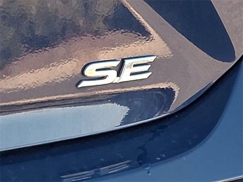 Used 2025 Toyota Camry SE image 30