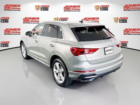 Used 2021 Audi Q3 2.0T Premium w/ Convenience Package AWD/4WD image 2