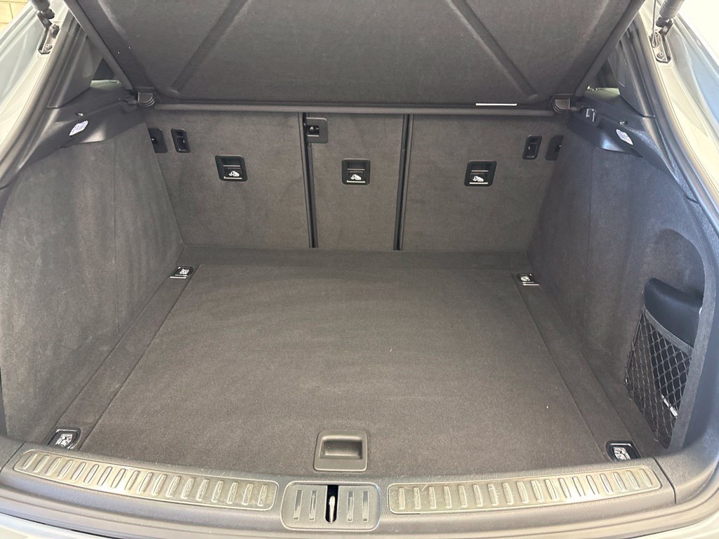 Certified 2023 Porsche Macan AWD/4WD image 22