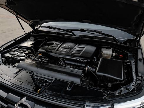 Used 2021 Nissan Armada SL w/ Captain's Chairs Package image 92