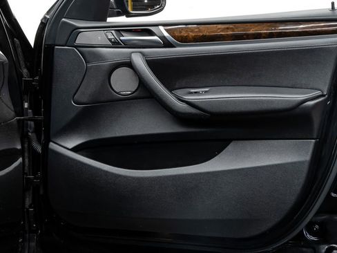 Used 2017 BMW X3 sDrive28i image 10