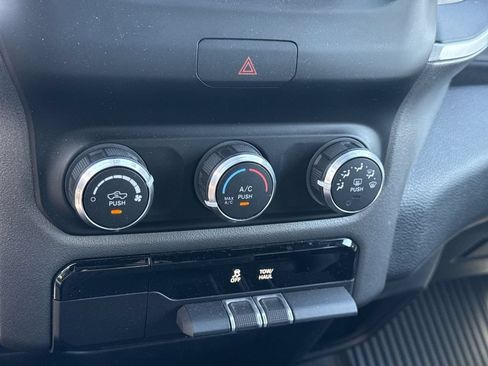 Used 2021 RAM 1500 Big Horn AWD/4WD image 18