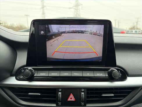 Used 2024 Kia Forte LXS image 12