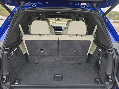 Used 2025 BMW X7 M60i image 14