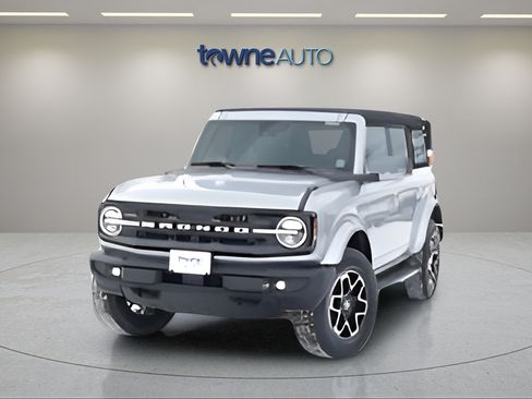 Used 2023 Ford Bronco Outer Banks AWD/4WD image 10