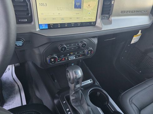 New 2025 Ford Bronco Outer Banks image 10