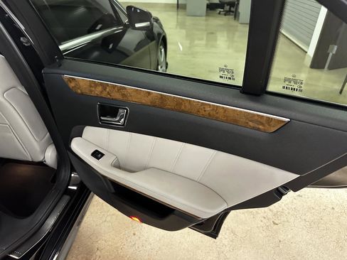 Used 2011 Mercedes-Benz E 350 4MATIC Sedan image 84