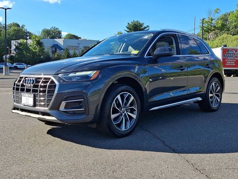 Used 2021 Audi Q5 2.0T Premium Plus w/ Premium Plus Package AWD/4WD image 3