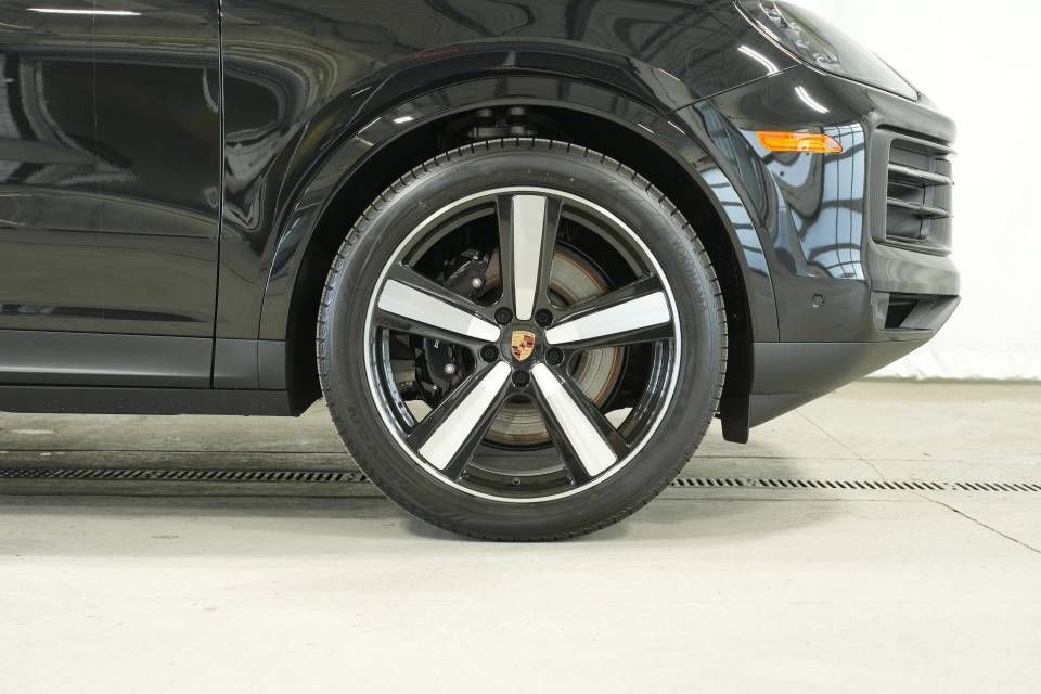 Certified 2026 Porsche Cayenne Coupe AWD/4WD image 43