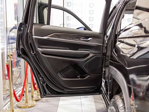 Used 2023 Jeep Grand Cherokee L Limited AWD/4WD image 33