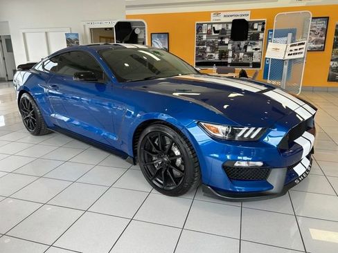 Used 2017 Ford Mustang Shelby GT350 image 4