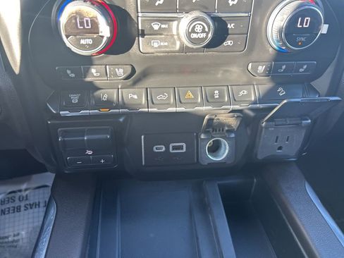 Used 2022 Chevrolet Silverado 2500 LTZ w/ LTZ Convenience Package image 25