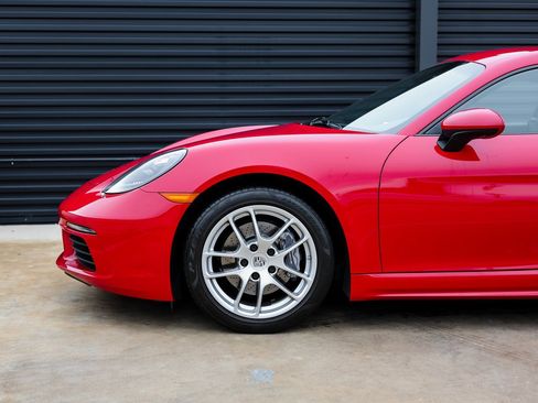 Certified 2022 Porsche 718 Cayman image 11