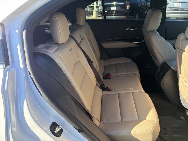 Certified 2024 Cadillac XT4 Luxury w/ Cold Weather Package AWD/4WD image 27