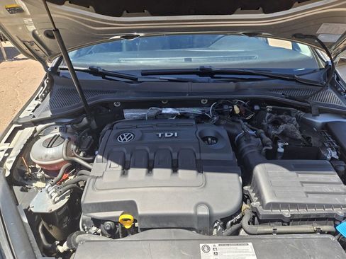 Used 2015 Volkswagen Golf TDI SE w/ Lighting Package FWD image 28