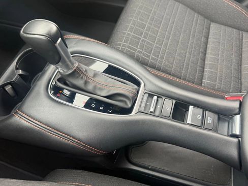 Used 2025 Honda HR-V Sport image 17