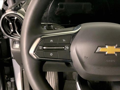 Used 2025 Chevrolet Equinox LT image 18