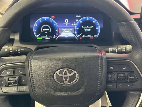 Used 2026 Toyota 4Runner Limited AWD/4WD image 31