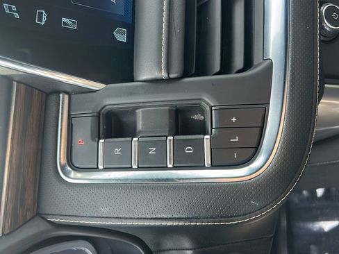 Used 2023 Chevrolet Tahoe Premier image 25