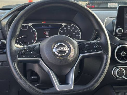 Used 2025 Nissan Sentra SV FWD image 27