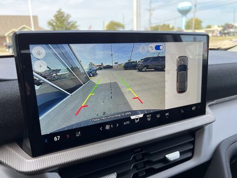 New 2025 Ford Explorer Active image 35