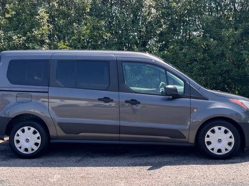 Used 2022 Ford Transit Connect XL FWD image 9