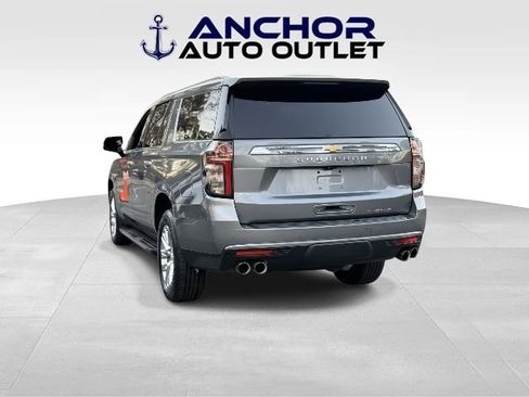 Used 2022 Chevrolet Suburban Premier w/ Premium Package image 6