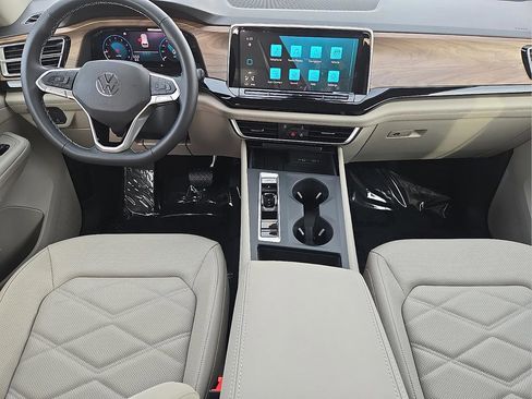 New 2026 Volkswagen Atlas SE image 13