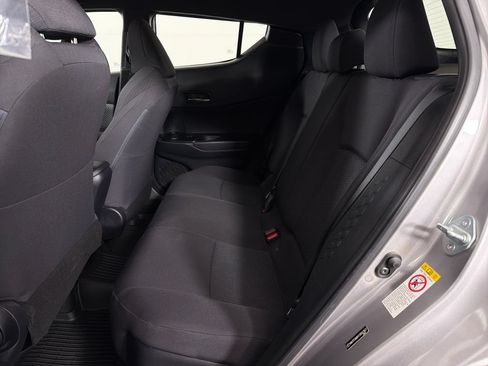 Used 2018 Toyota C-HR XLE FWD image 17
