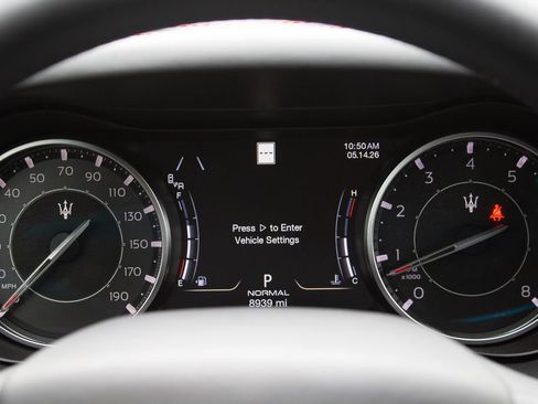 Used 2024 Maserati Ghibli Modena Q4 AWD/4WD image 15