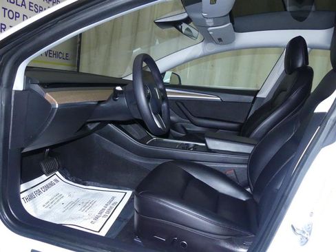 Used 2021 Tesla Model 3 Standard Range Plus image 17