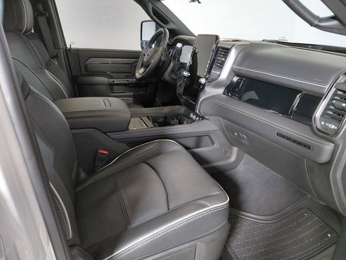Used 2025 RAM 2500 Limited image 17